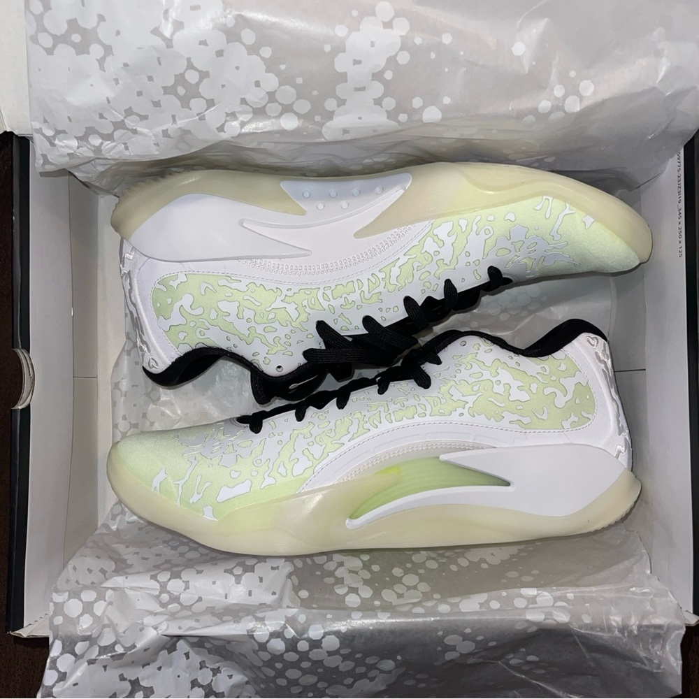New Air Jordan Zion 3 DR0675-110 Sneaker Men's Volt Low Top Basketball Shoes